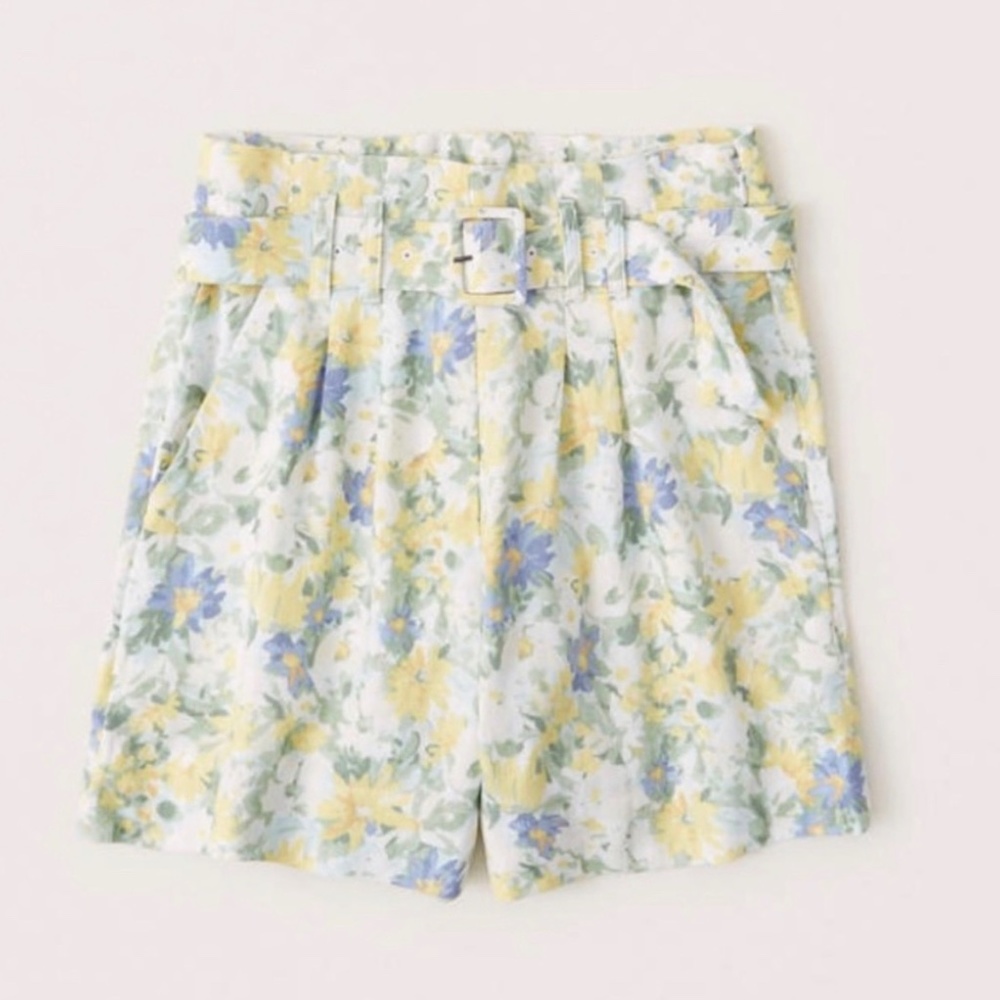 Abercrombie & Fitch Belted Ultra High Rise Floral Shorts XS
